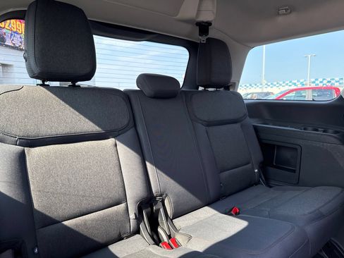 Used 2025 Ford Expedition Active AWD/4WD image 18