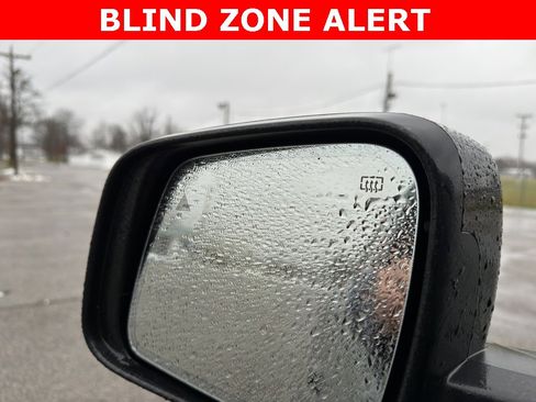 Used 2023 Dodge Durango GT image 6