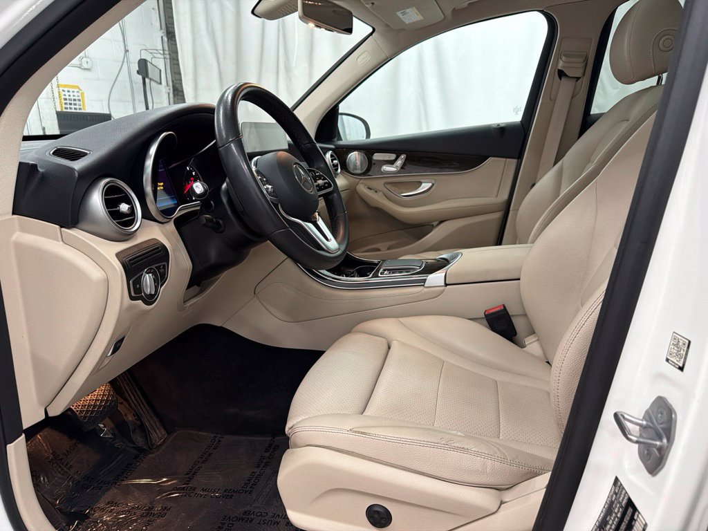 Used 2020 Mercedes-Benz GLC 300 4MATIC image 12