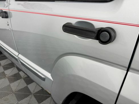 Used 2008 Jeep Liberty Limited w/ Premium Group image 24