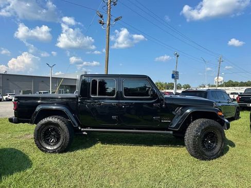 Used 2021 Jeep Gladiator Overland image 6