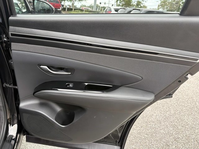 Used 2022 Hyundai Tucson SEL w/ Convenience + Premium Package FWD image 19