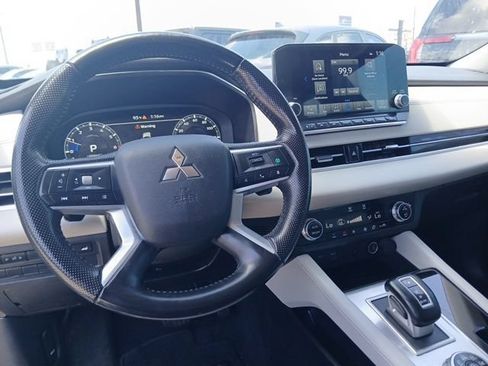 Used 2024 Mitsubishi Outlander SEL FWD image 20