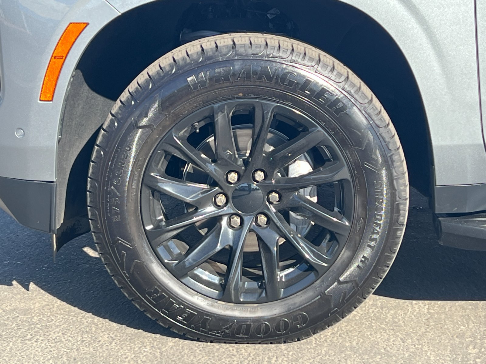 Used 2025 Chevrolet Tahoe Premier w/ Sun And Tow Package AWD/4WD image 27