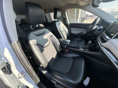 Certified 2022 Jeep Compass Latitude w/ Convenience Group image 26