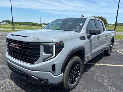 Used 2024 GMC Sierra 1500 Pro w/ Graphite Edition