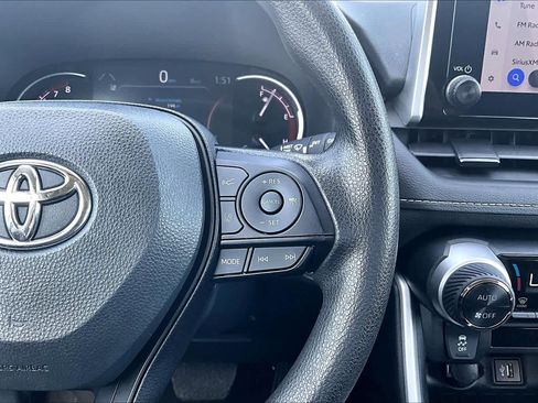 Used 2024 Toyota RAV4 XLE image 25