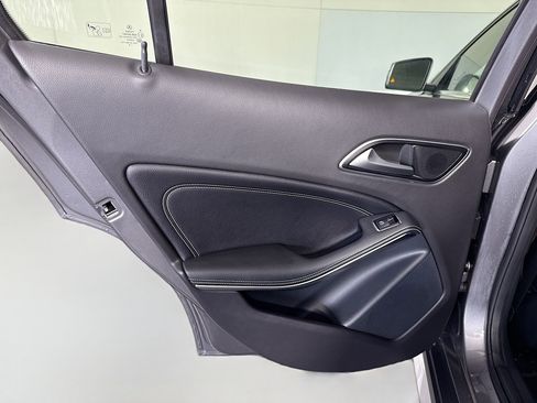 Used 2015 Mercedes-Benz GLA 250 image 26
