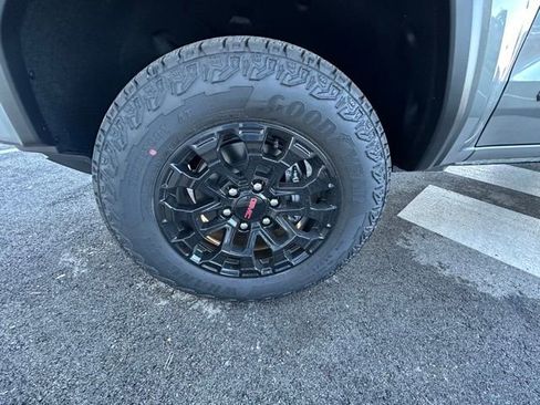 New 2026 GMC Canyon Elevation w/ Convenience Package image 10