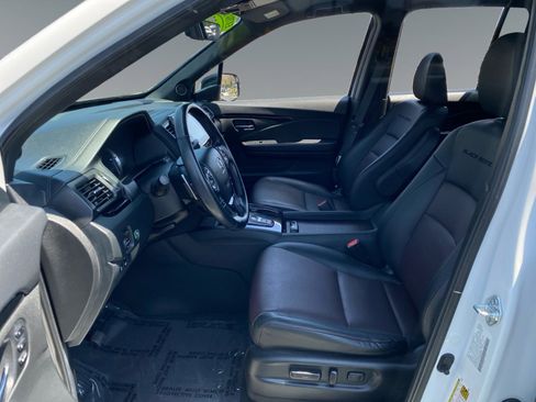 Used 2022 Honda Ridgeline Black Edition image 9