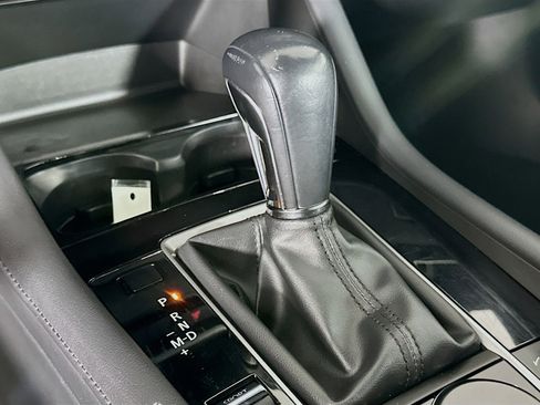 Used 2024 MAZDA MAZDA3 s image 25