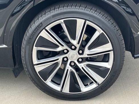 Certified 2024 Cadillac Lyriq Luxury w/ Nappa Leather Package AWD/4WD image 11