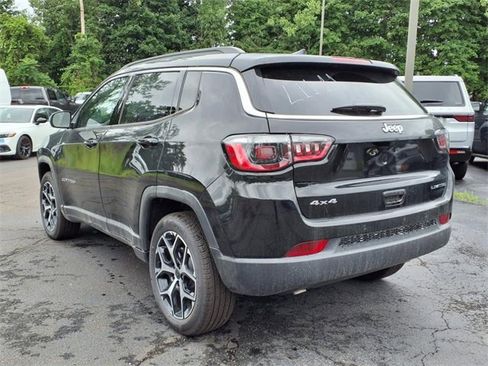 New 2025 Jeep Compass Limited w/ Sun & Sound Group image 5