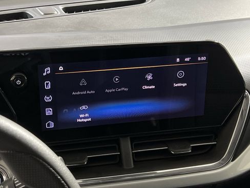 Used 2025 Chevrolet Trax LT image 18