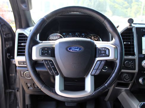 Used 2018 Ford F150 Lariat w/ Equipment Group 502A Luxury AWD/4WD image 13