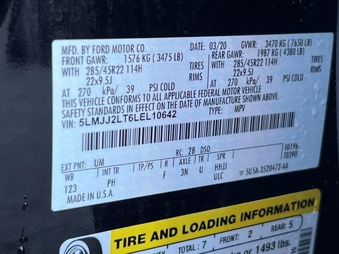 Used 2020 Lincoln Navigator Reserve w/ Luxury Package image 25