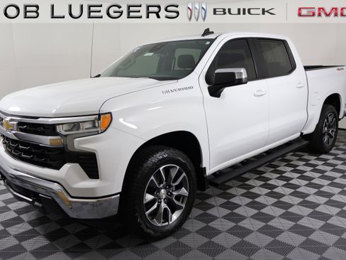 Certified 2024 Chevrolet Silverado 1500 LT AWD/4WD image 5