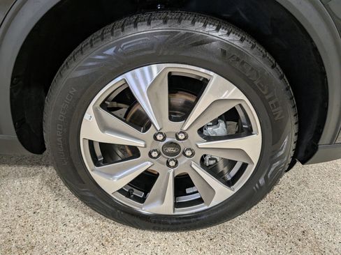 Used 2025 Ford Escape Platinum image 12