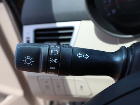 Used 2016 Hyundai Elantra SE FWD image 21