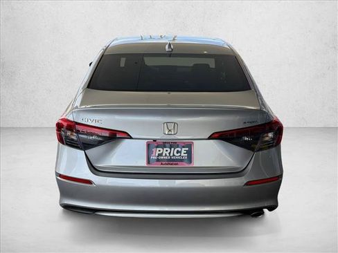 Used 2023 Honda Civic Sport image 8