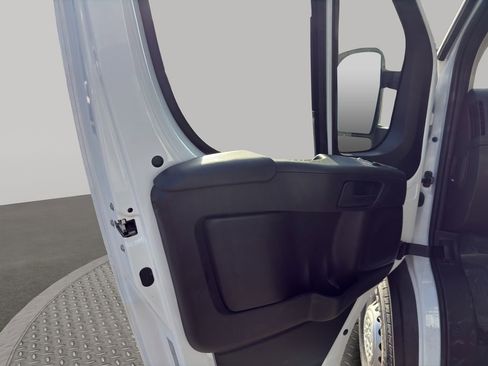 Used 2025 RAM ProMaster 2500 FWD image 19