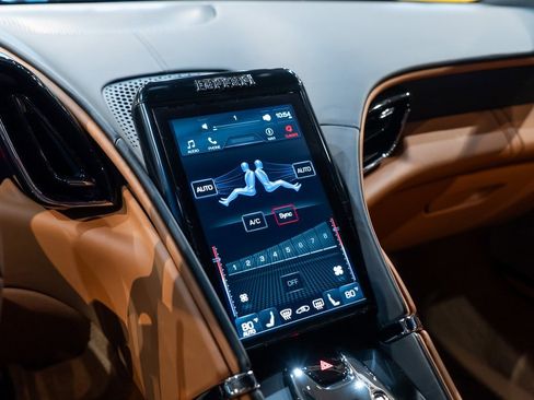 Used 2021 Ferrari Roma image 31