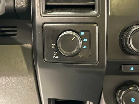 Used 2015 Ford F150 XL w/ Equipment Group 101A Mid AWD/4WD image 18