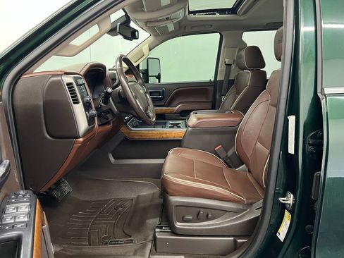 Used 2015 Chevrolet Silverado 2500 High Country image 4