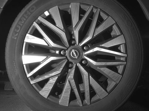 Used 2025 Nissan Altima 2.5 SV FWD image 15