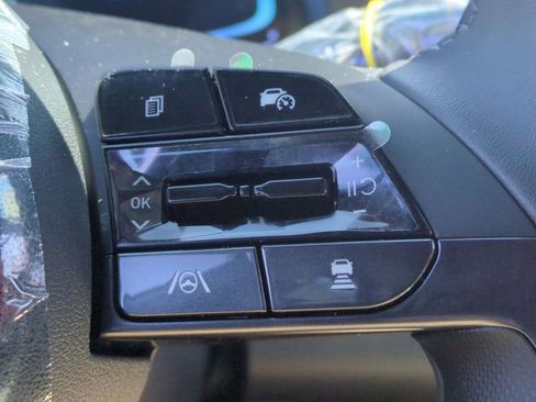New 2026 Hyundai Elantra SEL Sport Premium FWD image 15