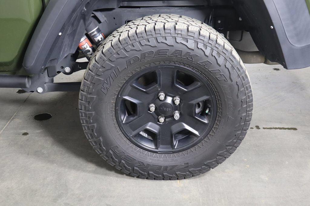 Used 2022 Jeep Gladiator Mojave w/ Trailer Tow Package AWD/4WD image 40