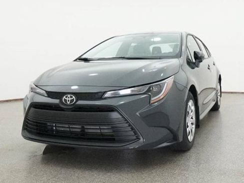 New 2026 Toyota Corolla LE FWD image 32