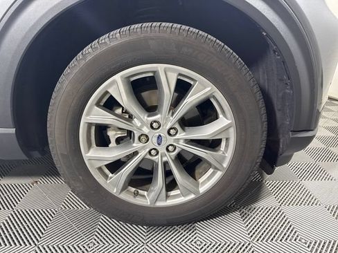 Used 2023 Ford Explorer XLT w/ Equipment Group 202A AWD/4WD image 11