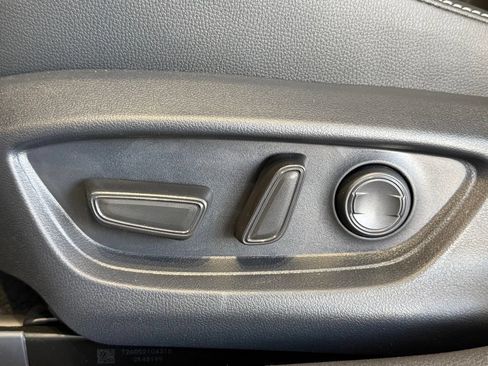 Used 2026 Toyota Camry SE w/ Multimedia Upgrade Package FWD image 17