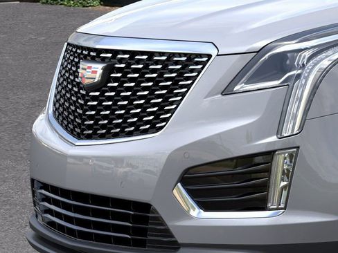 New 2025 Cadillac XT5 Luxury image 13