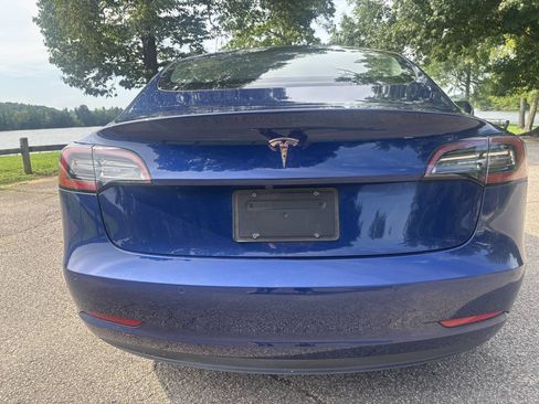 Used 2022 Tesla Model 3 RWD image 8