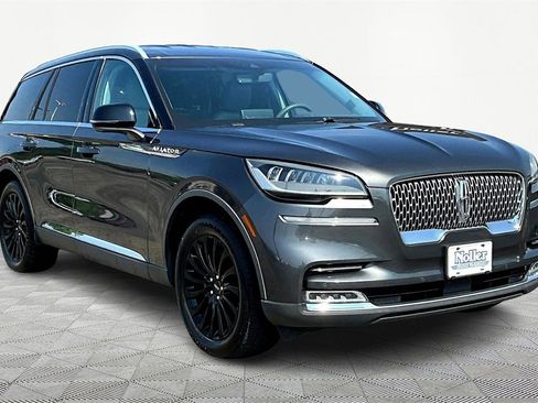 Used 2020 Lincoln Aviator Reserve image 12