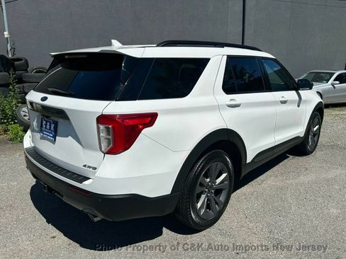 Used 2021 Ford Explorer XLT w/ Equipment Group 202A AWD/4WD image 9