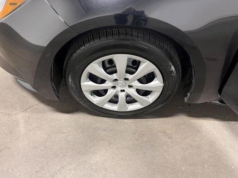 Used 2023 Toyota Corolla LE image 29