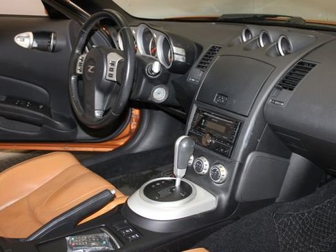 Used 2006 Nissan 350Z Touring w/ (N93) Cargo Convenience Pkg RWD image 21