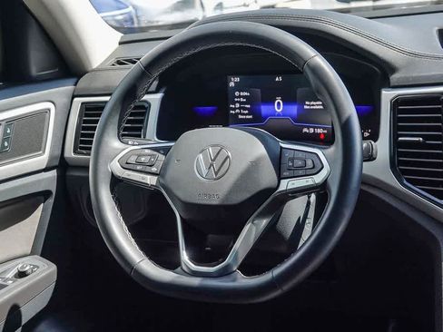 Used 2022 Volkswagen Atlas SE w/ Panoramic Sunroof Package image 14