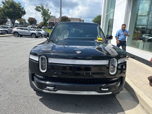Used 2023 Rivian R1T Adventure AWD/4WD image 3