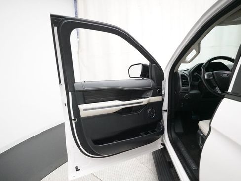 Used 2019 Ford Expedition Max Platinum AWD/4WD image 29