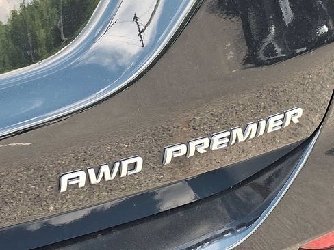 Used 2021 Chevrolet Equinox Premier AWD/4WD image 33