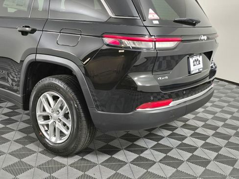 New 2025 Jeep Grand Cherokee Laredo X w/ Trailer Tow Package image 13