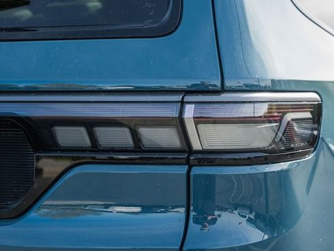 New 2026 Jeep Grand Wagoneer Limited AWD/4WD image 8