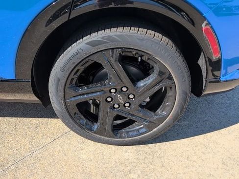 New 2026 Chevrolet Equinox EV RS image 3