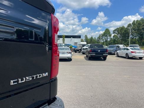 Used 2024 Chevrolet Silverado 1500 Custom image 29