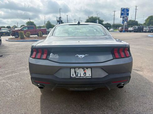 Used 2026 Ford Mustang Coupe RWD image 4