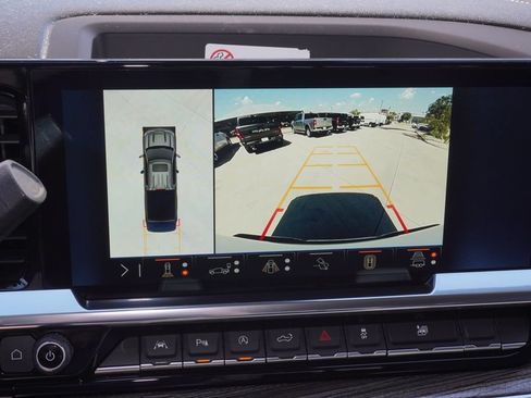 Used 2025 Chevrolet Silverado 1500 LT w/ Safety Package AWD/4WD image 15